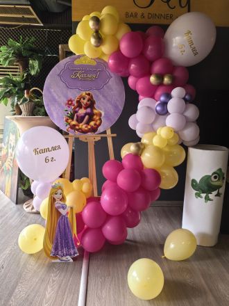 Украса за рожден ден, погача или кръщене с Рапунцел