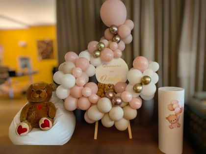 Украса за погача, кръщение или рожден ден в розово и бяло с мечета