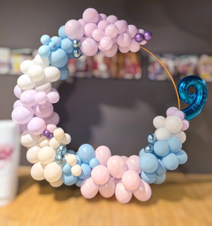 Арка от балони за рожден ден на момиче. Замръзналото кралство, Елза, Frozen