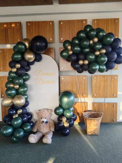 Украса за кръщение, погача или първи рожден ден с Мече в летящ балон/кош